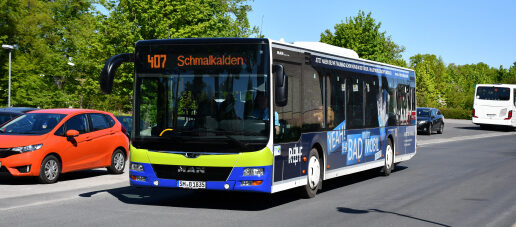 Bus im Fahrbetrieb Meiningen