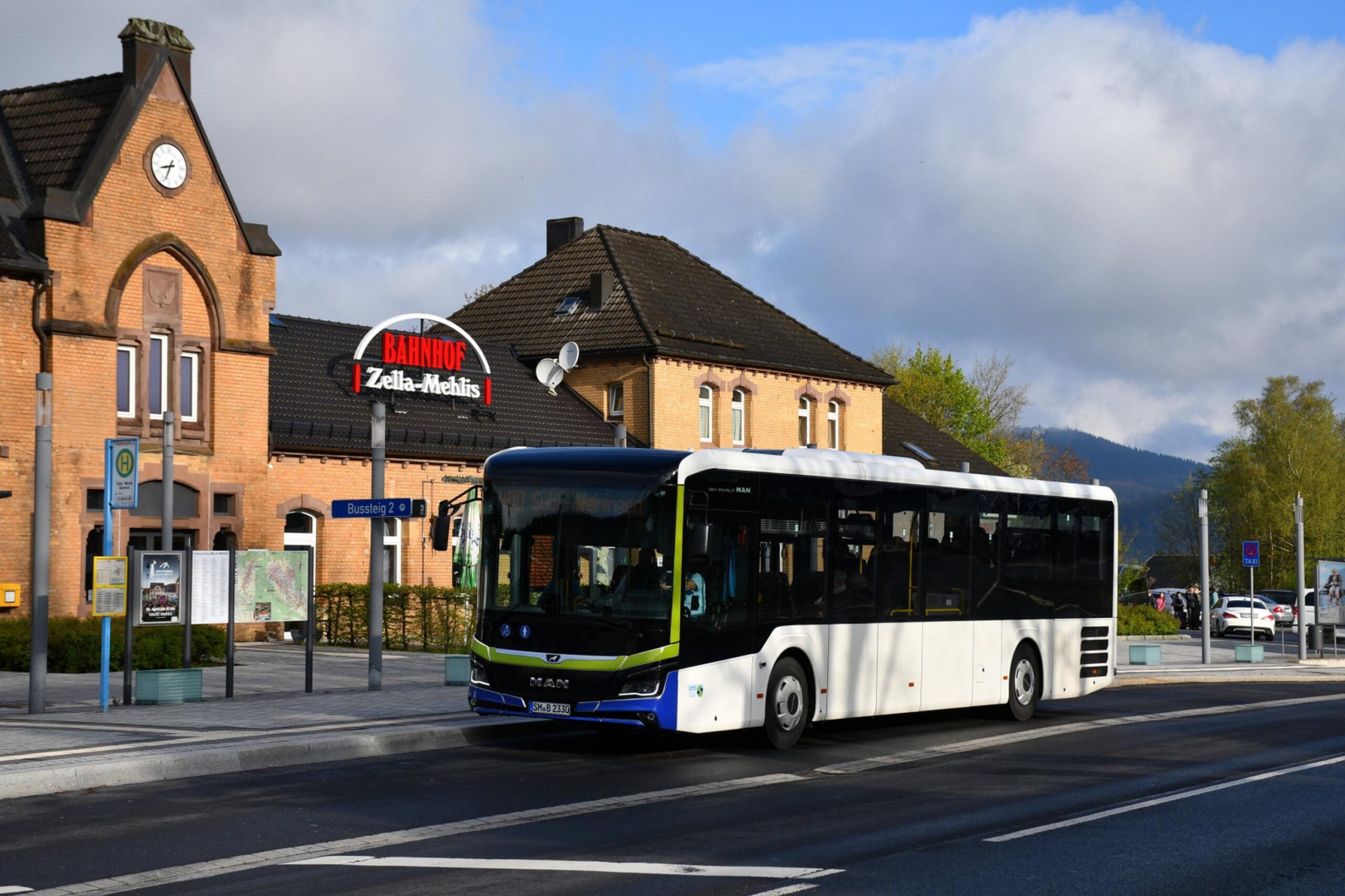 frau_im_bus